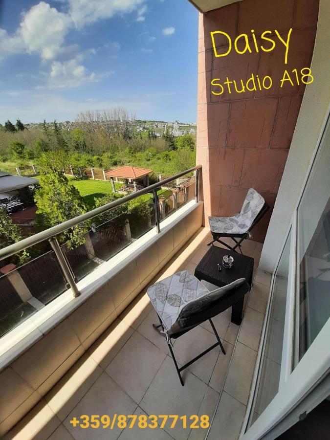 Apartment-Studio Daisy In Kiwi Gardens Complex Byala  Exterior photo